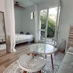 Apartmán Ravissant T1 Avec Jardinet Proche De La Hyères