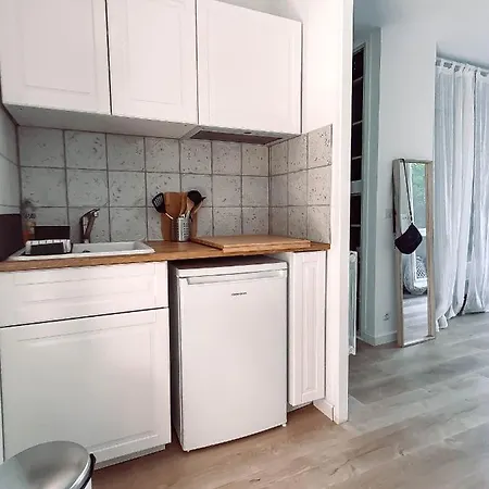 Ravissant T1 Avec Jardinet Proche De La Apartment Hyeres